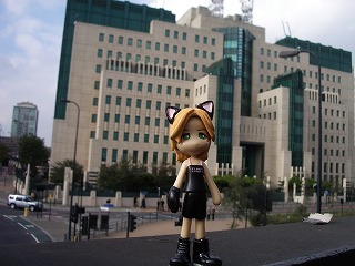 Hell Kitty in UK ＠MI6